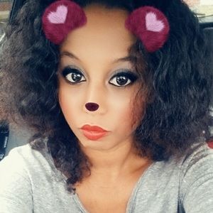 Meet your Posher, Constance